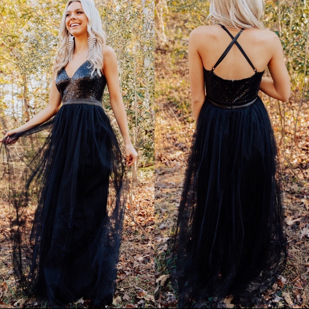 Long spaghetti strap sequin dress black